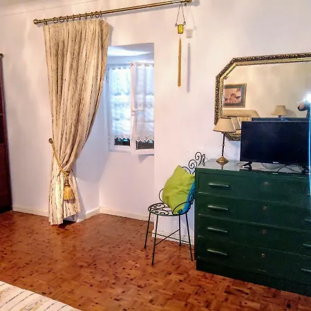Quinta Do Banco Holiday home